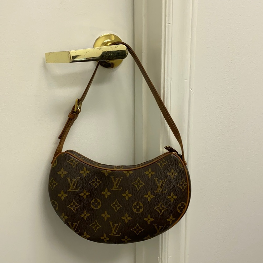 Louis Vuitton beginner under arm bag